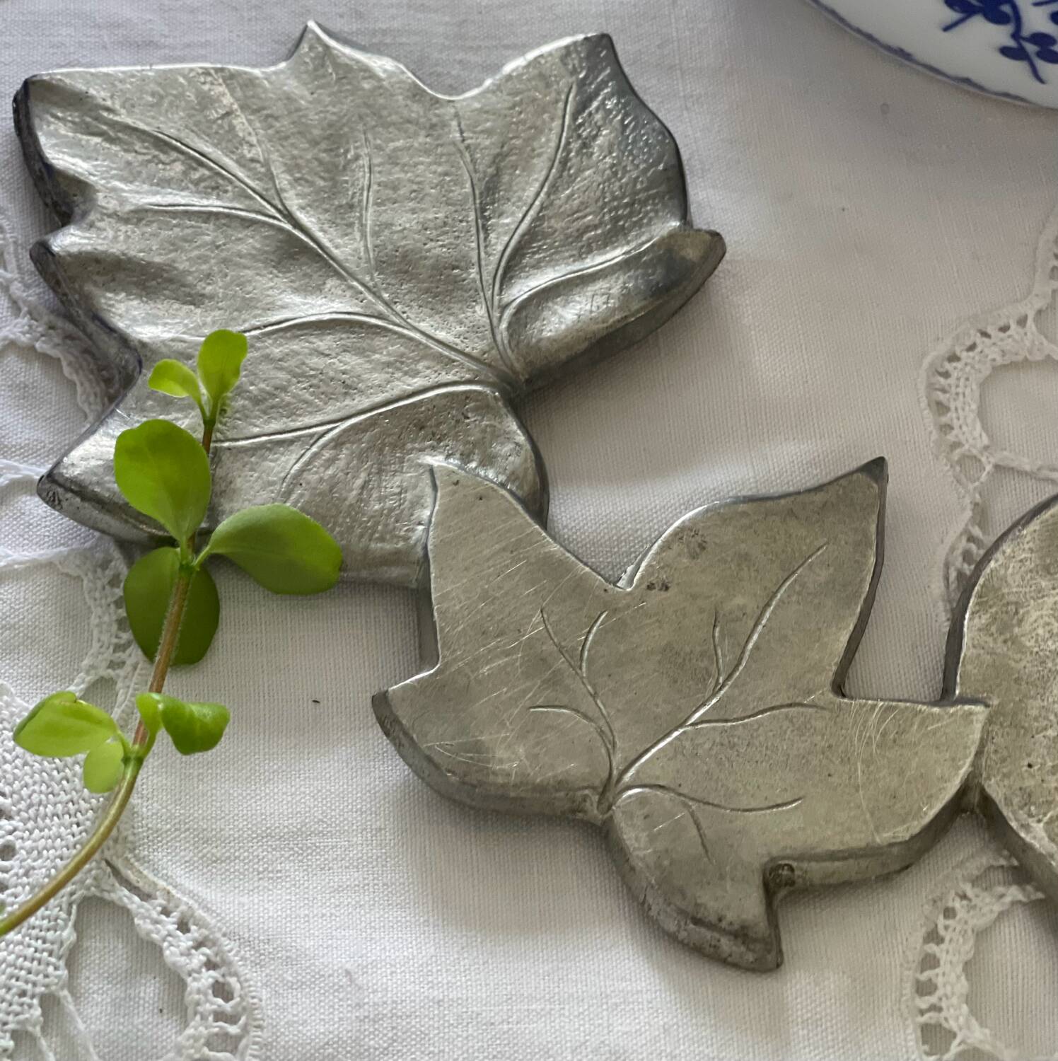 Dessous de plat en étain