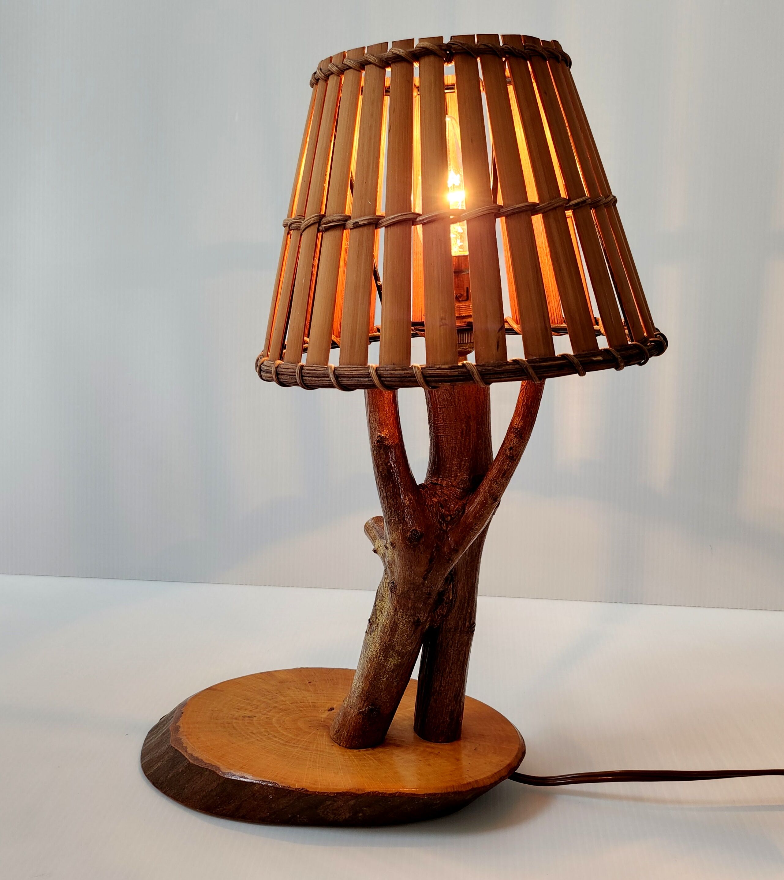 Vintage lamp wood & rattan 1950