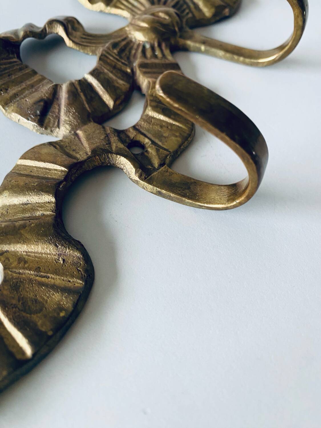 Brass knot wall hook