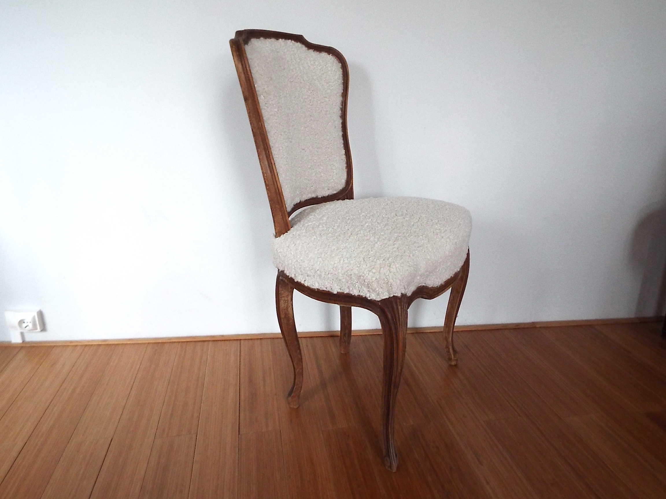 Chair style louis XV sheep