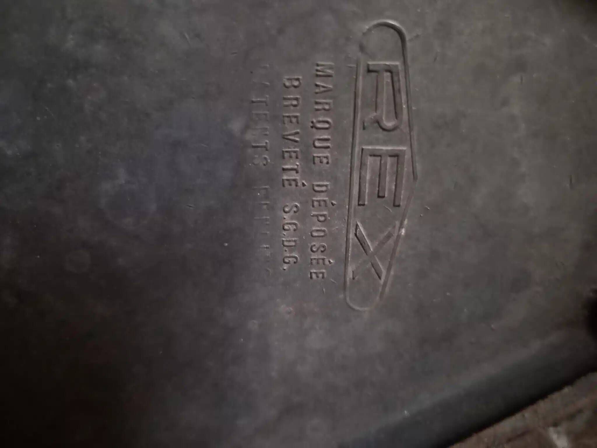 Table bistrot Art déco française REX avec plateau en bakélite, vers 1930