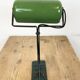 Lampe de banque vintage en émail vert, années 1950