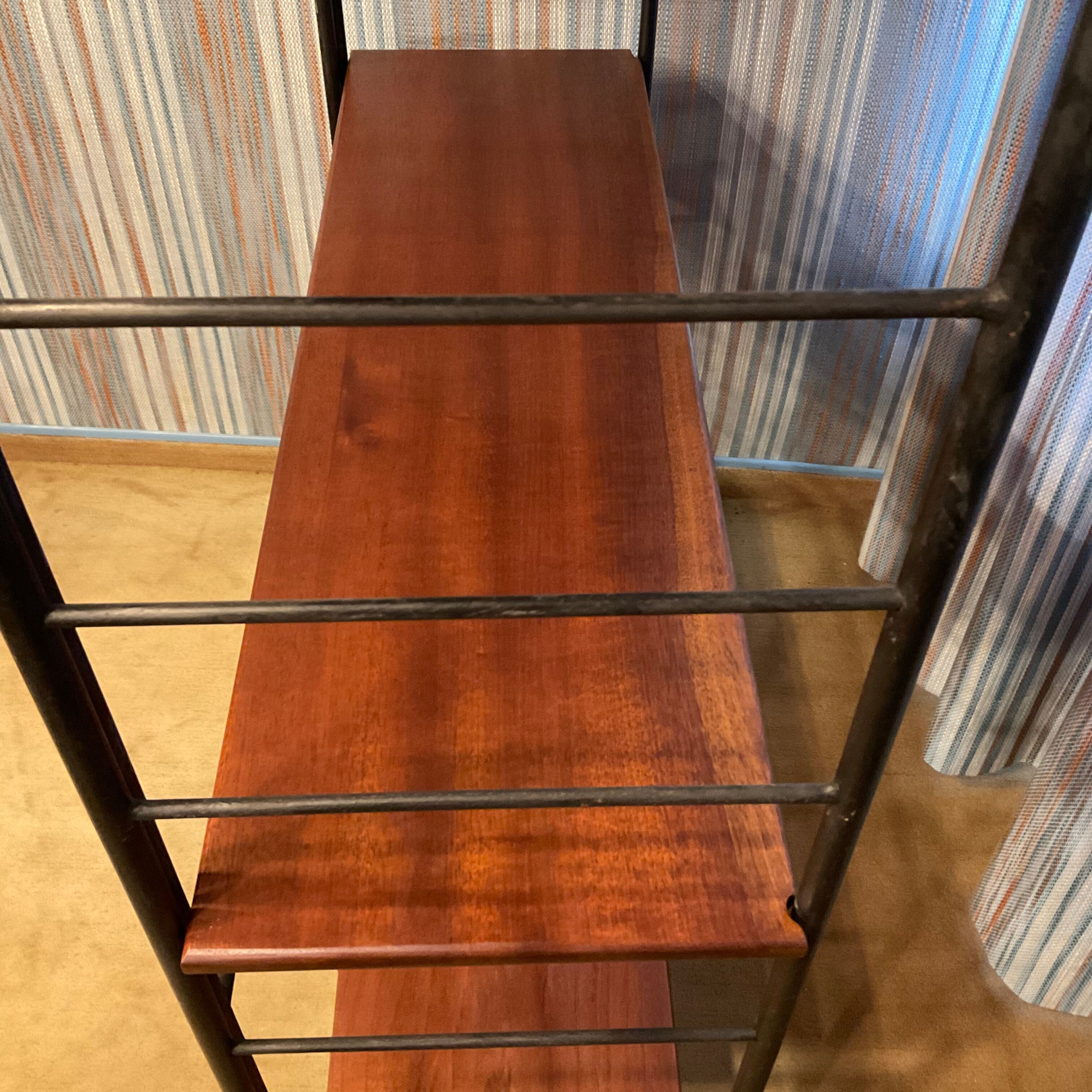 Etagere