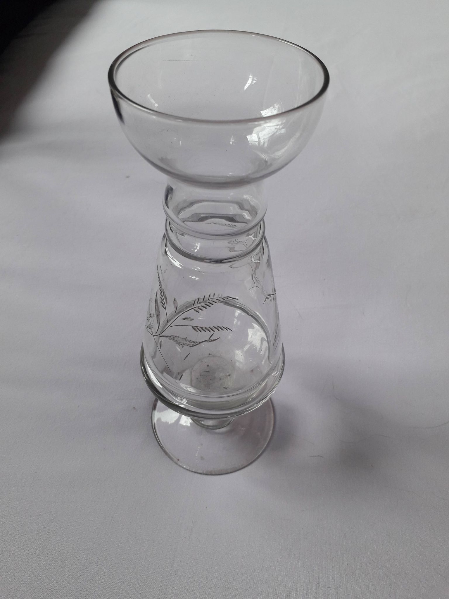 Vase vintage en verre ciselé