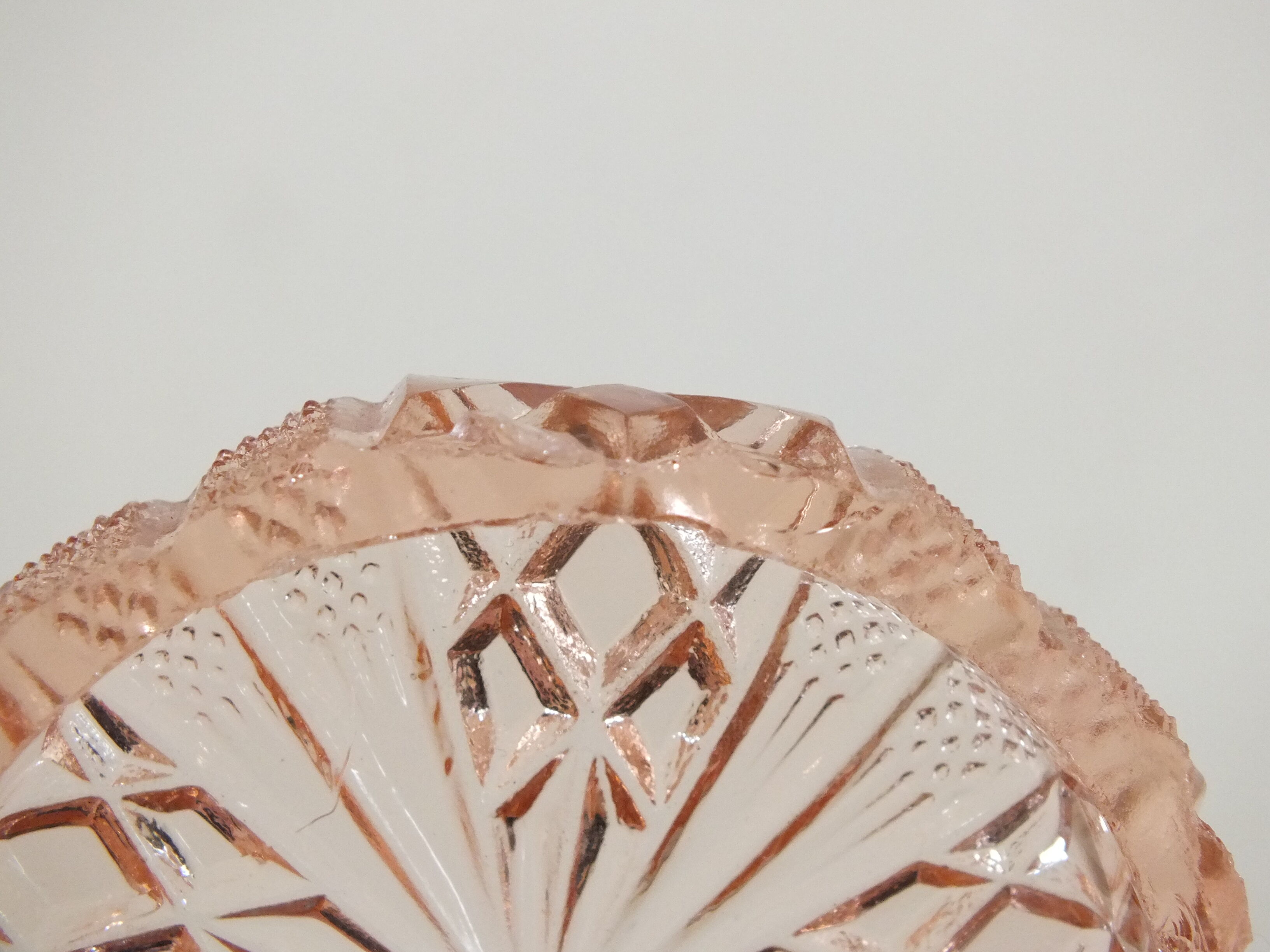 Pink tinted molded crystal powder box