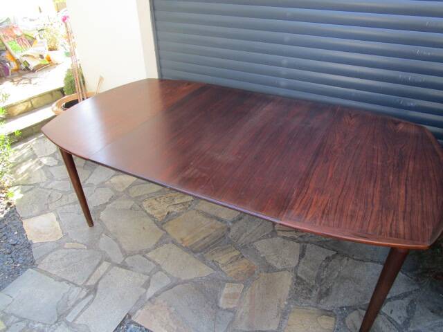 60s Scandinavian table in rosewood