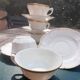 Tasses et sous-tasses en véritable porcelaine de limoges, blanche liseré doré, vintage