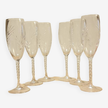 6 crystal flutes