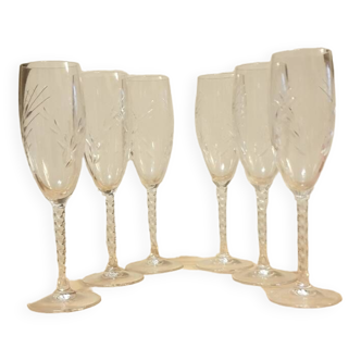 6 crystal flutes