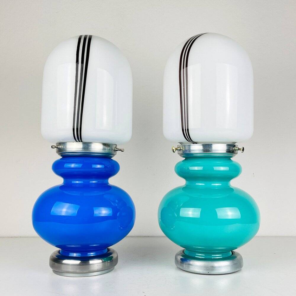 Modern Italian table lamp from the mid-century, Italy, 1980s.