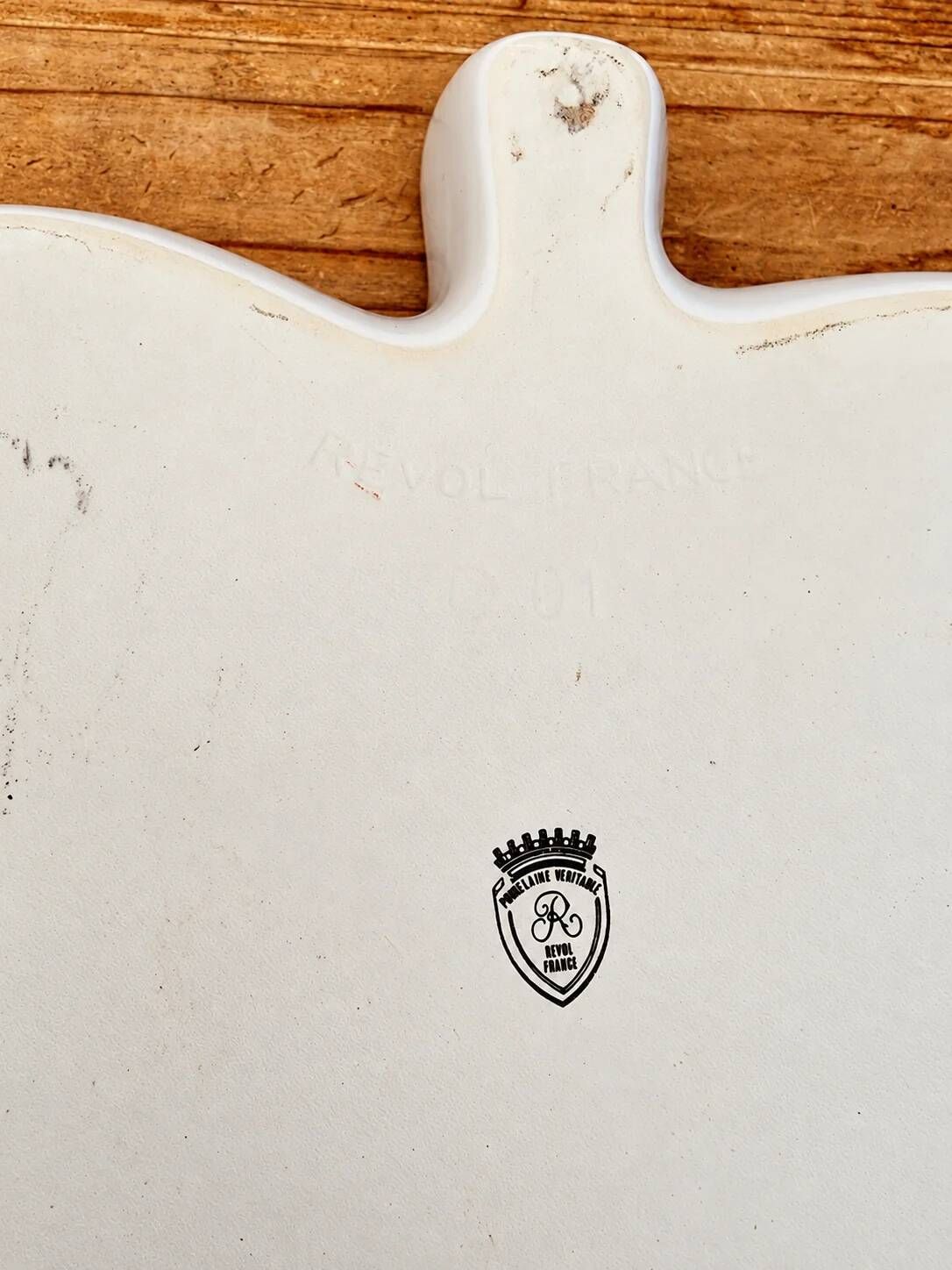 Vintage REVOL France oven dish in porcelain, apple shape.