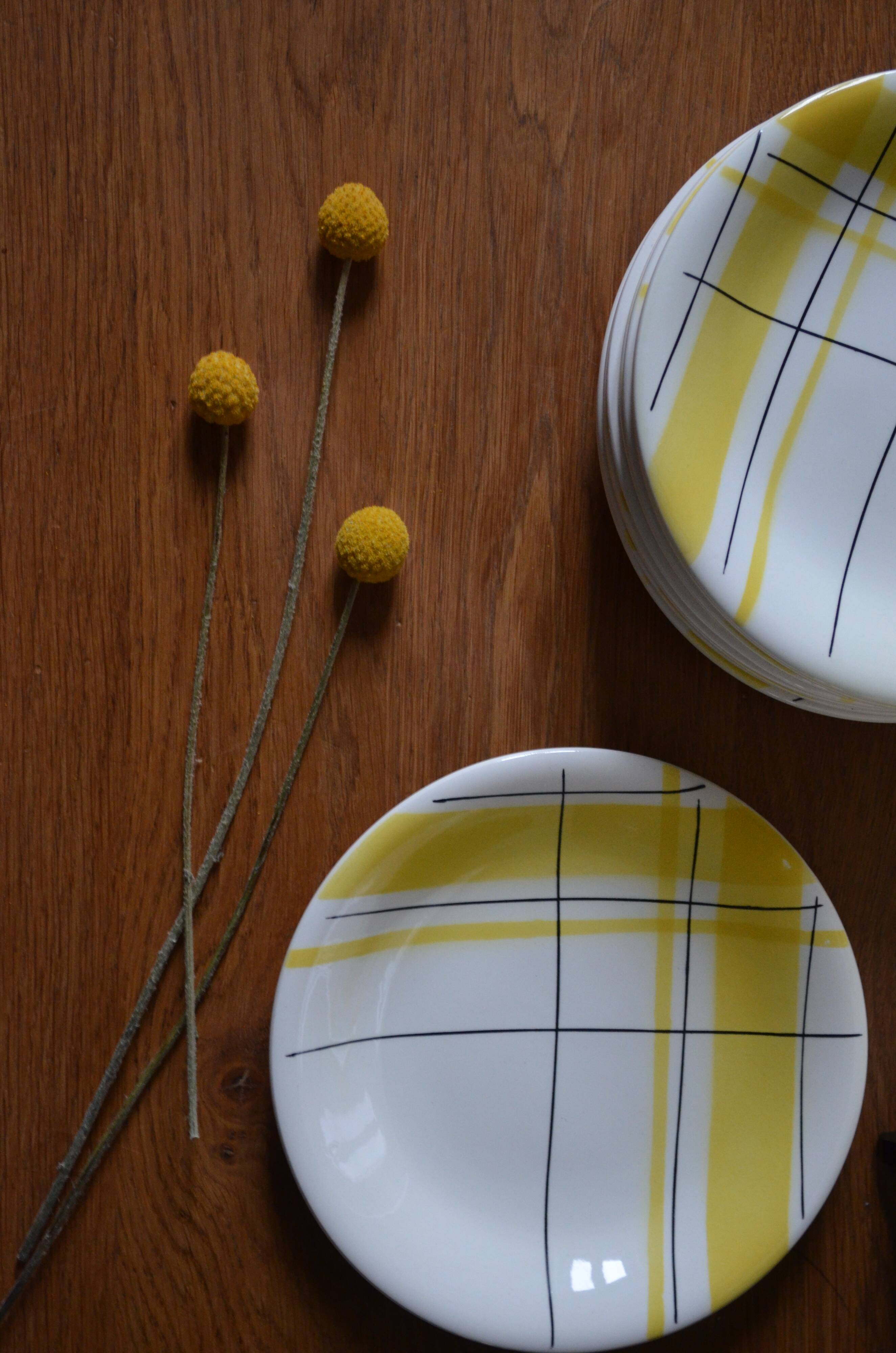 Montreal dessert service from Salins