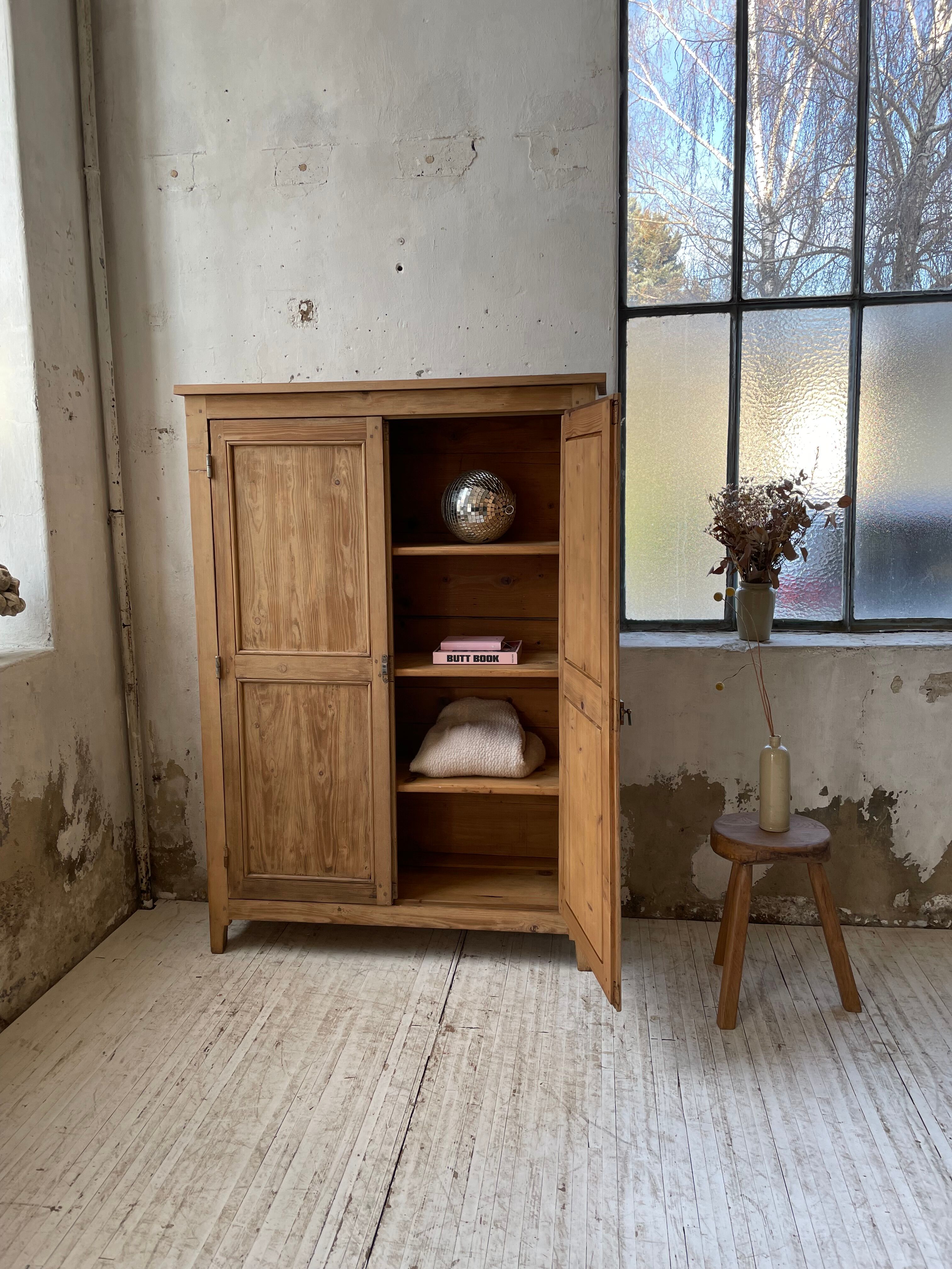 Wooden cabinet cuttery