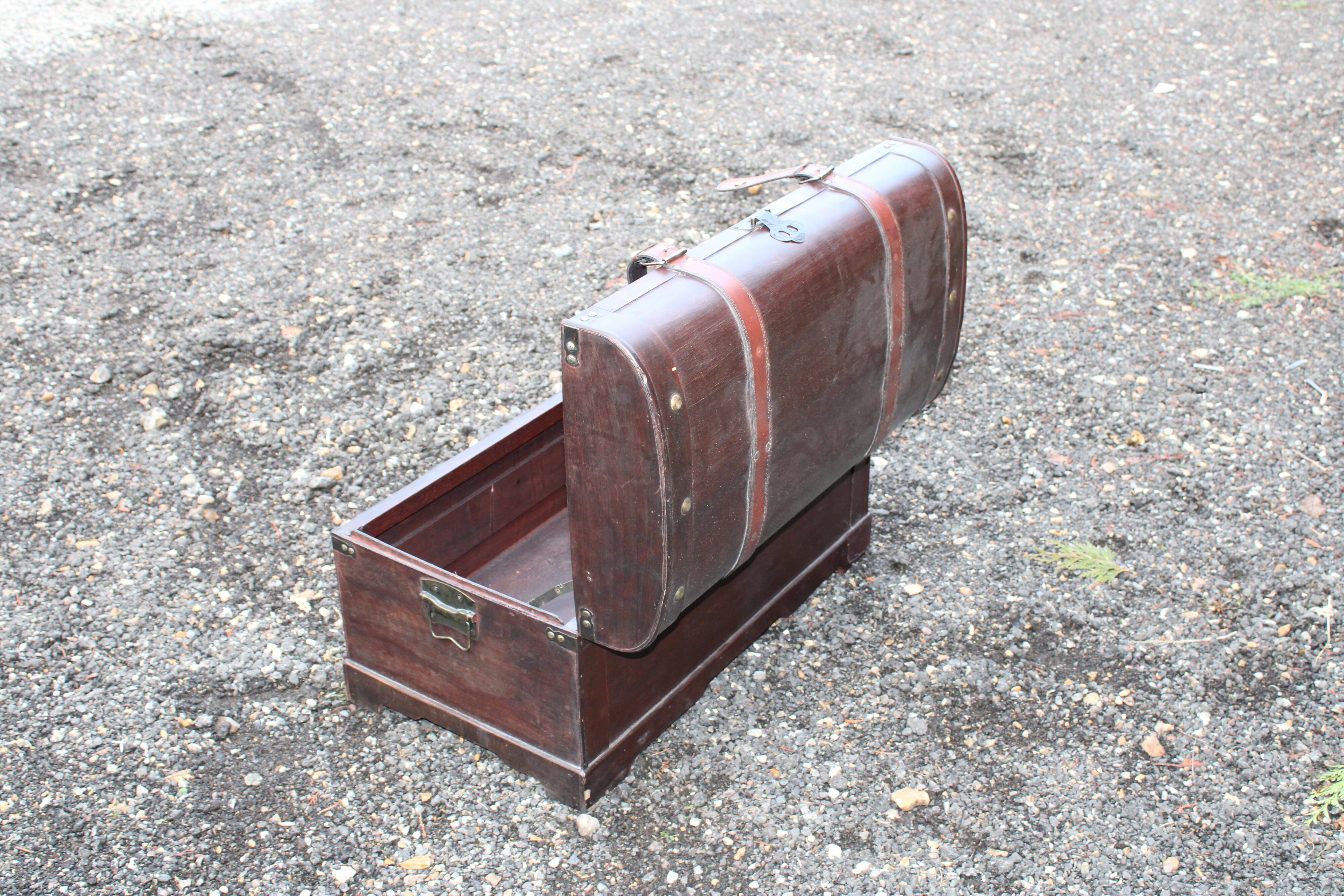 Storage trunk