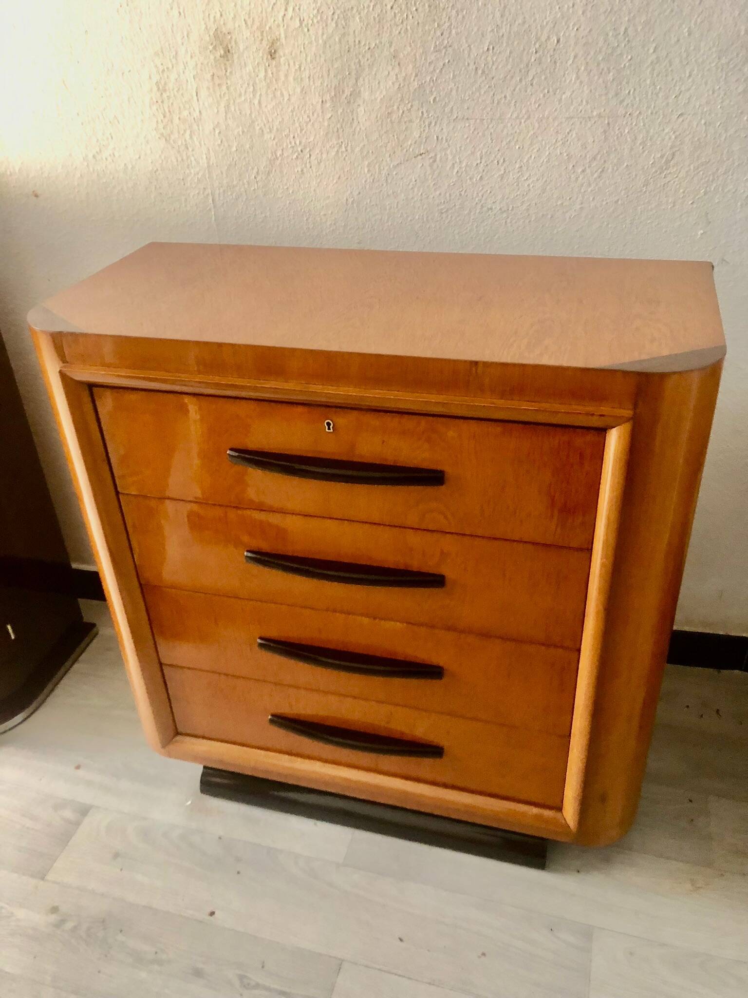 Art Deco chest of drawers
