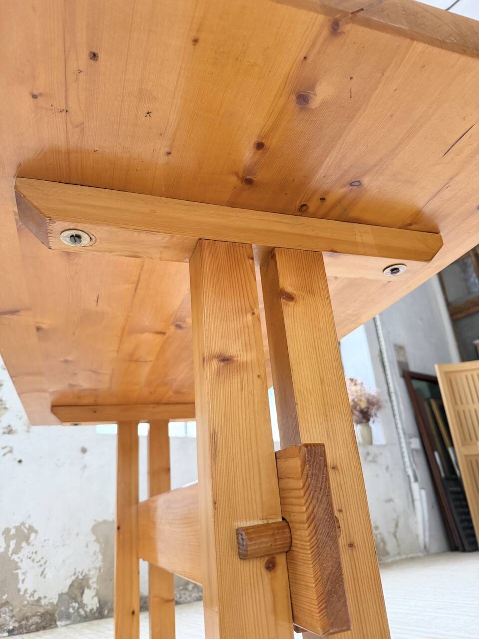 Perriand mountain furniture table 1970