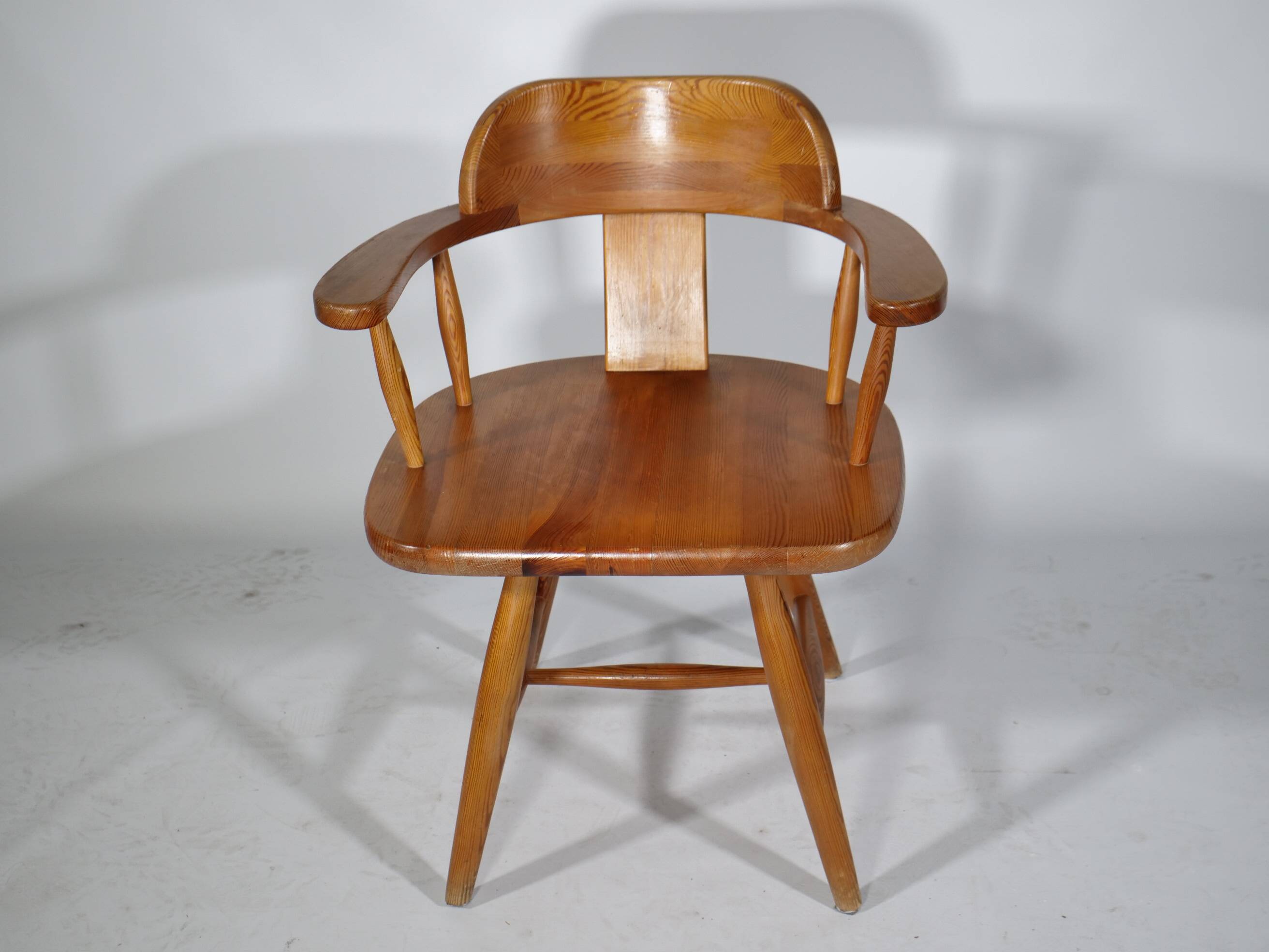 Fauteuils design scandinave en pin par Asko années 1970