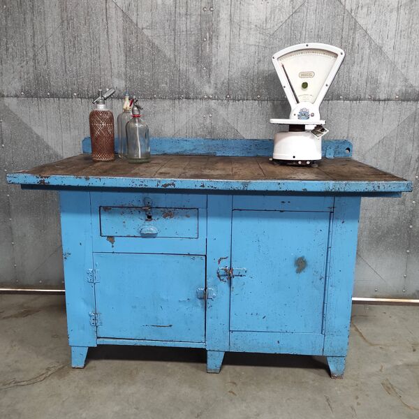 Établi industriel bleu vif   Îlot de cuisine ou cuisine extérieure