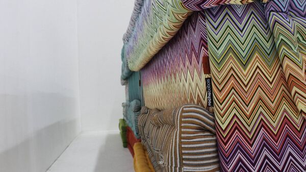 Canapé Mah Jong Roche Bobois design Missoni par Hans Hopfer
