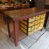 Industrial workbench with 12 drawers