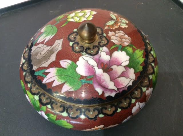 Porcelain candy maker