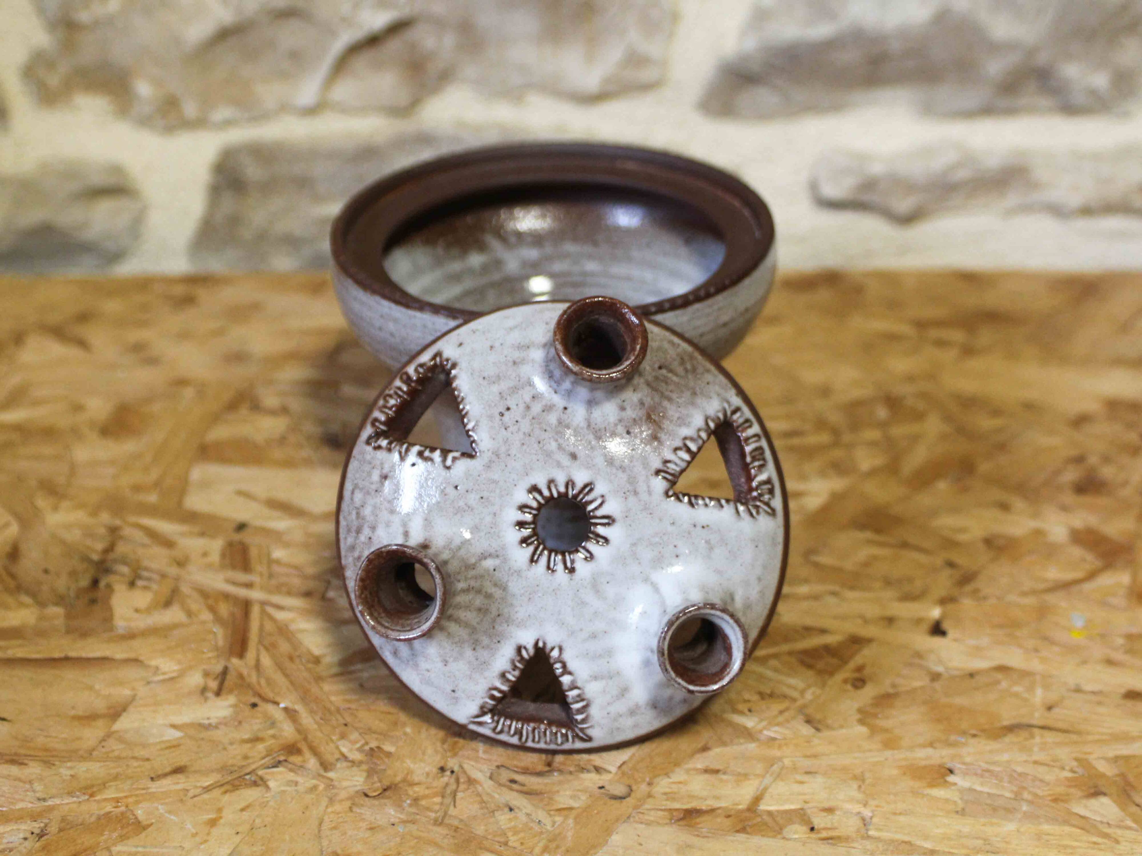 Ceramic flower pick Jeanne and Norbert Pierlot