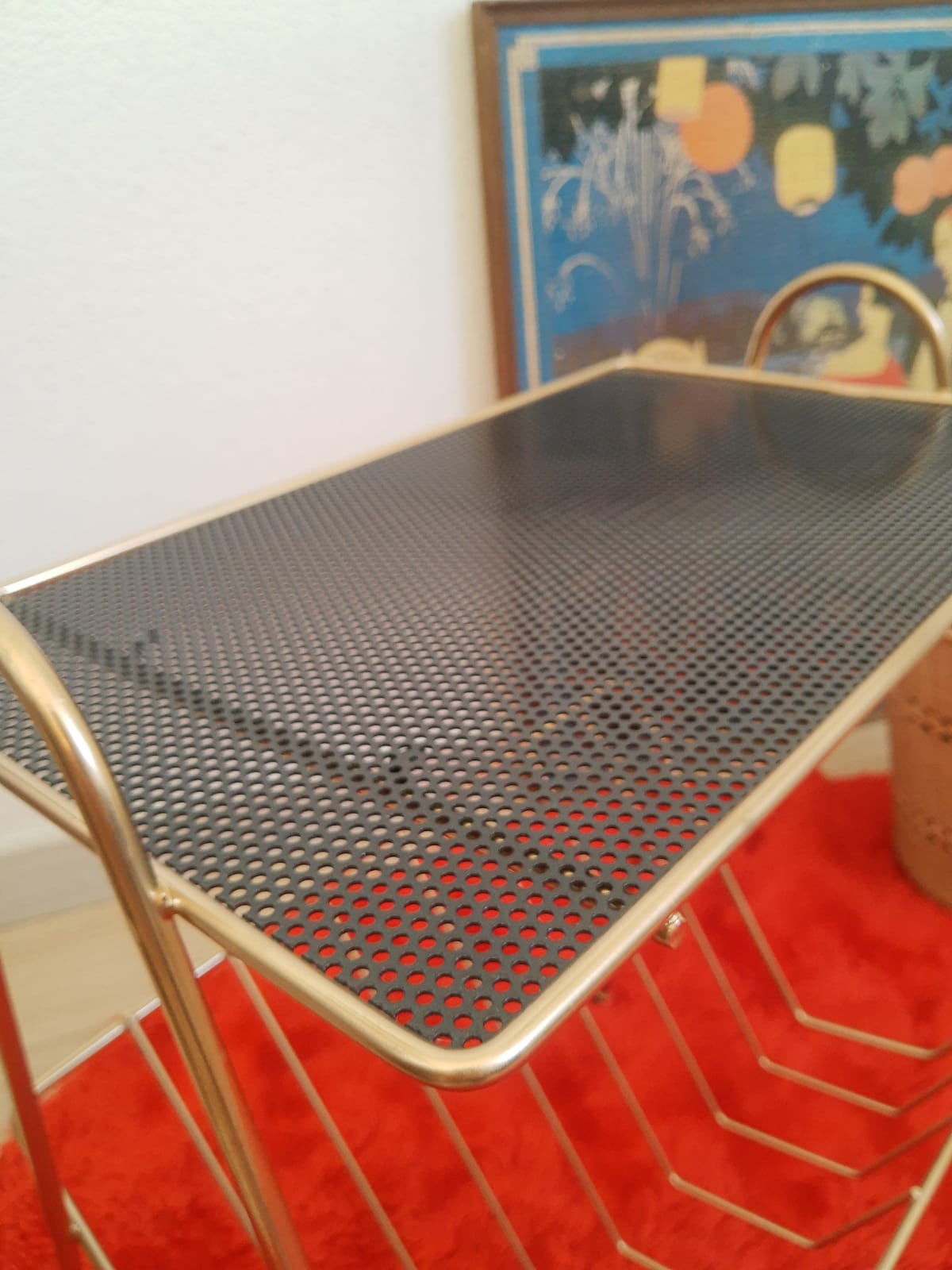 Pedestal table, door magazines in gilded metal years 50 - 60