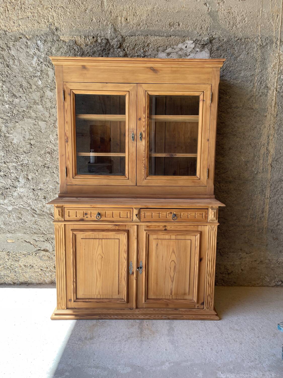 Double-bodied sideboard