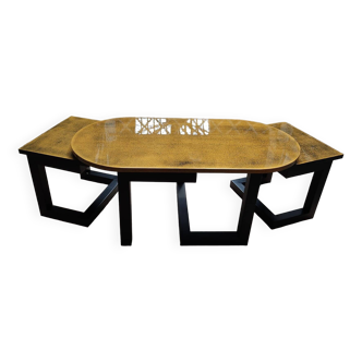 Nesting coffee table