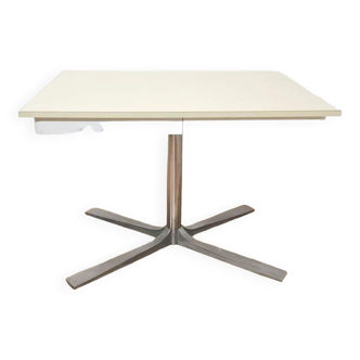 Rectangular dining table in ecru formica and metal star base