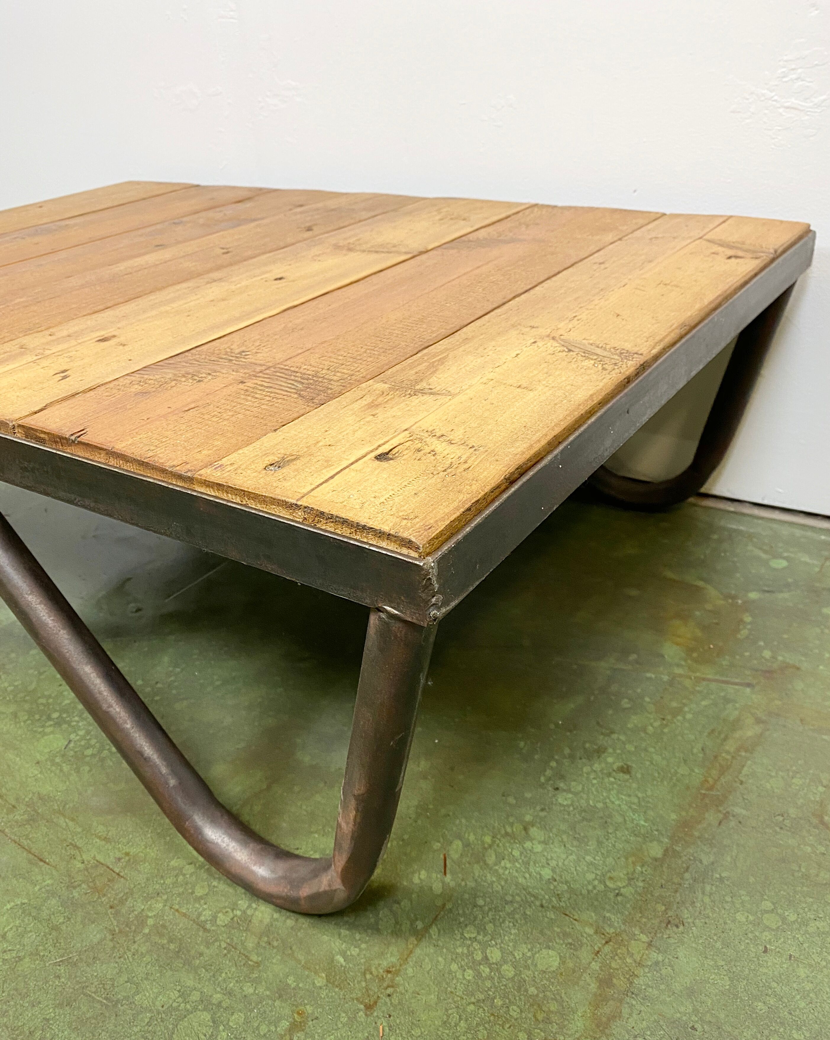 Table basse industrielle, années 1960