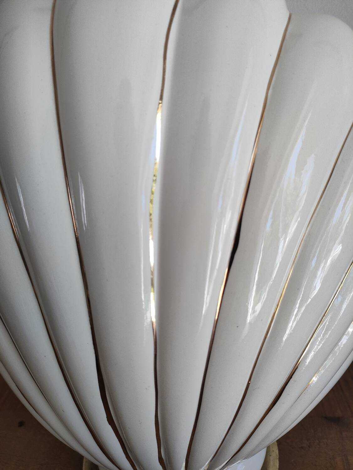 Ceramic and gold metal shell lamp base - vintage