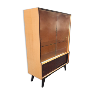 Vintage showcase library