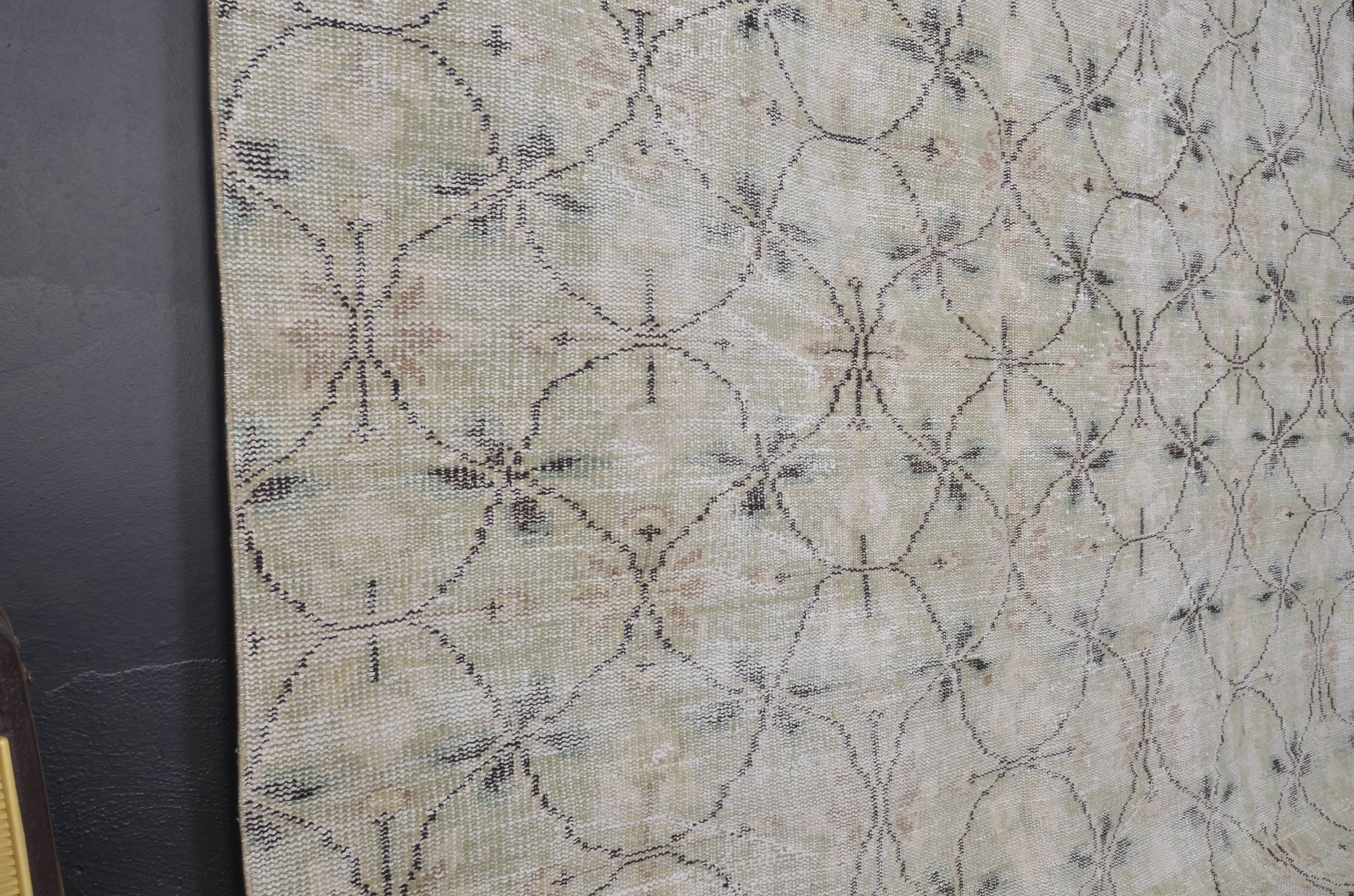 Tapis décoratif en laine anatolienne Oushak, référence 1326