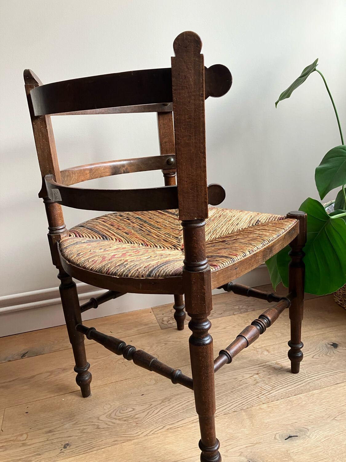 Corner chair or fireside chair