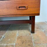 Scandinavian secretary