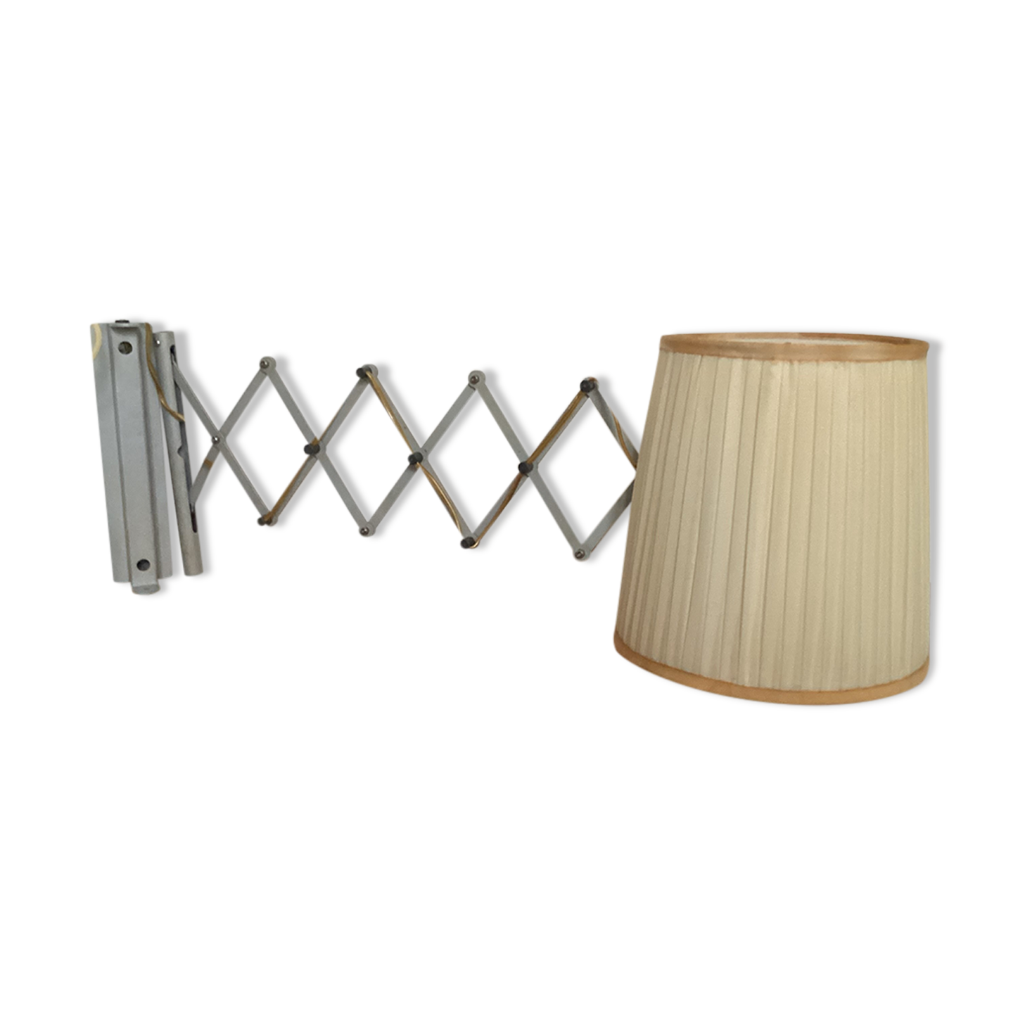 Articulated wall light