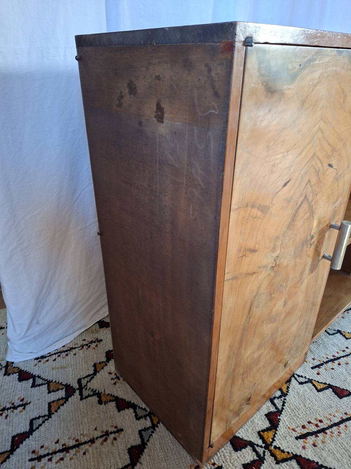 Petit meuble art déco asymétrique