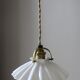 Suspension vintage en opaline plissee