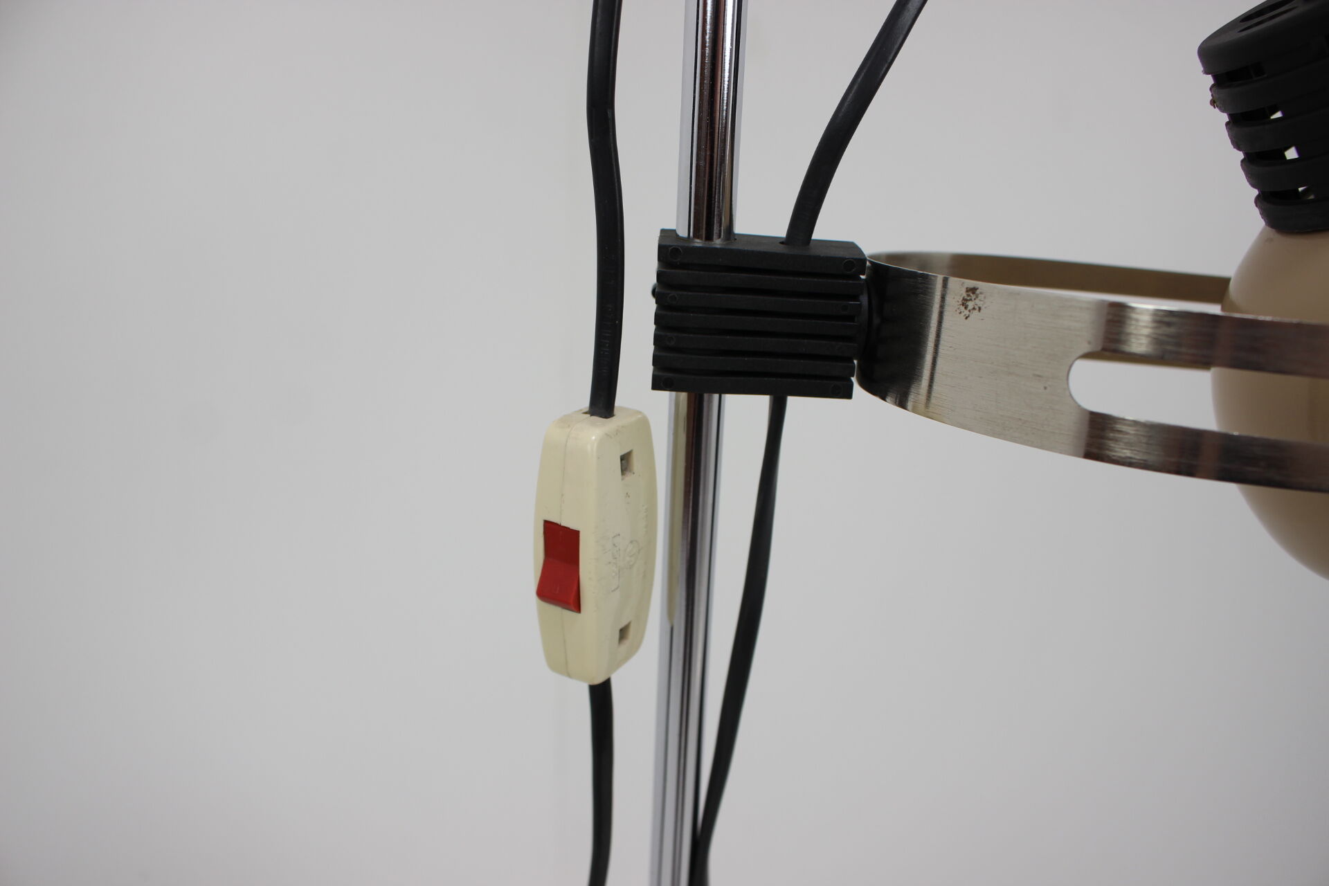 Mid-century adjustable floor lamp, 1970's.