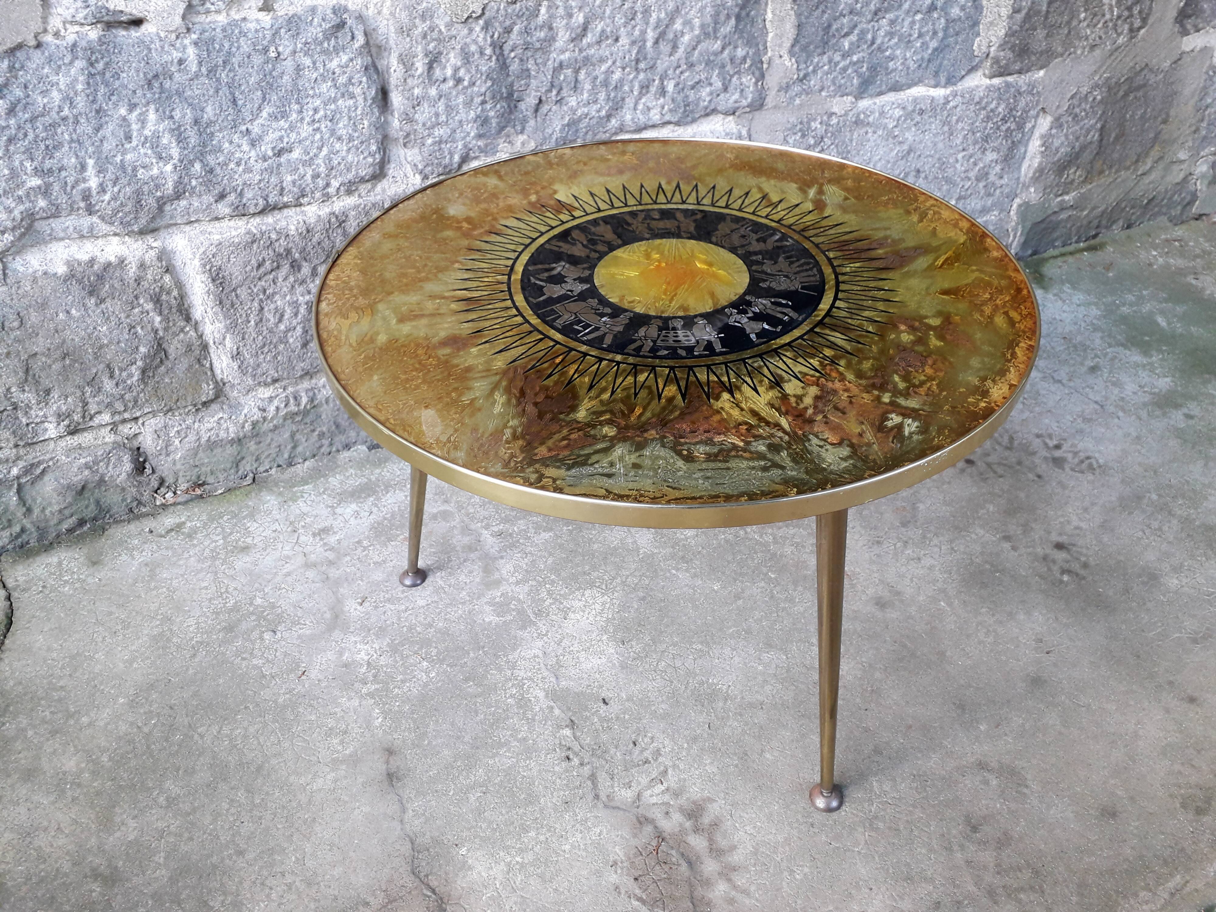 Vintage coffee table compass feet