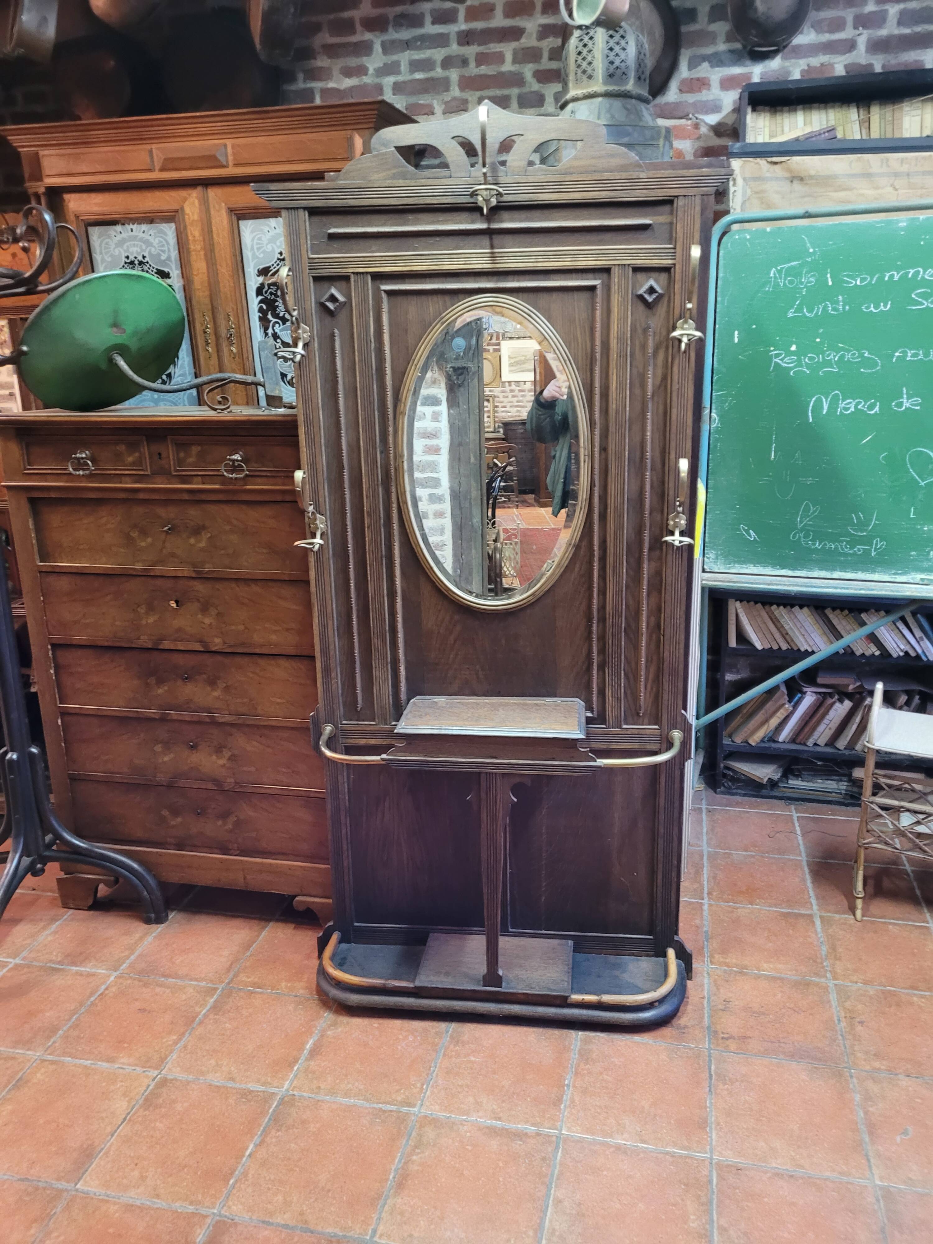 Old cloakroom or coat rack in oak
