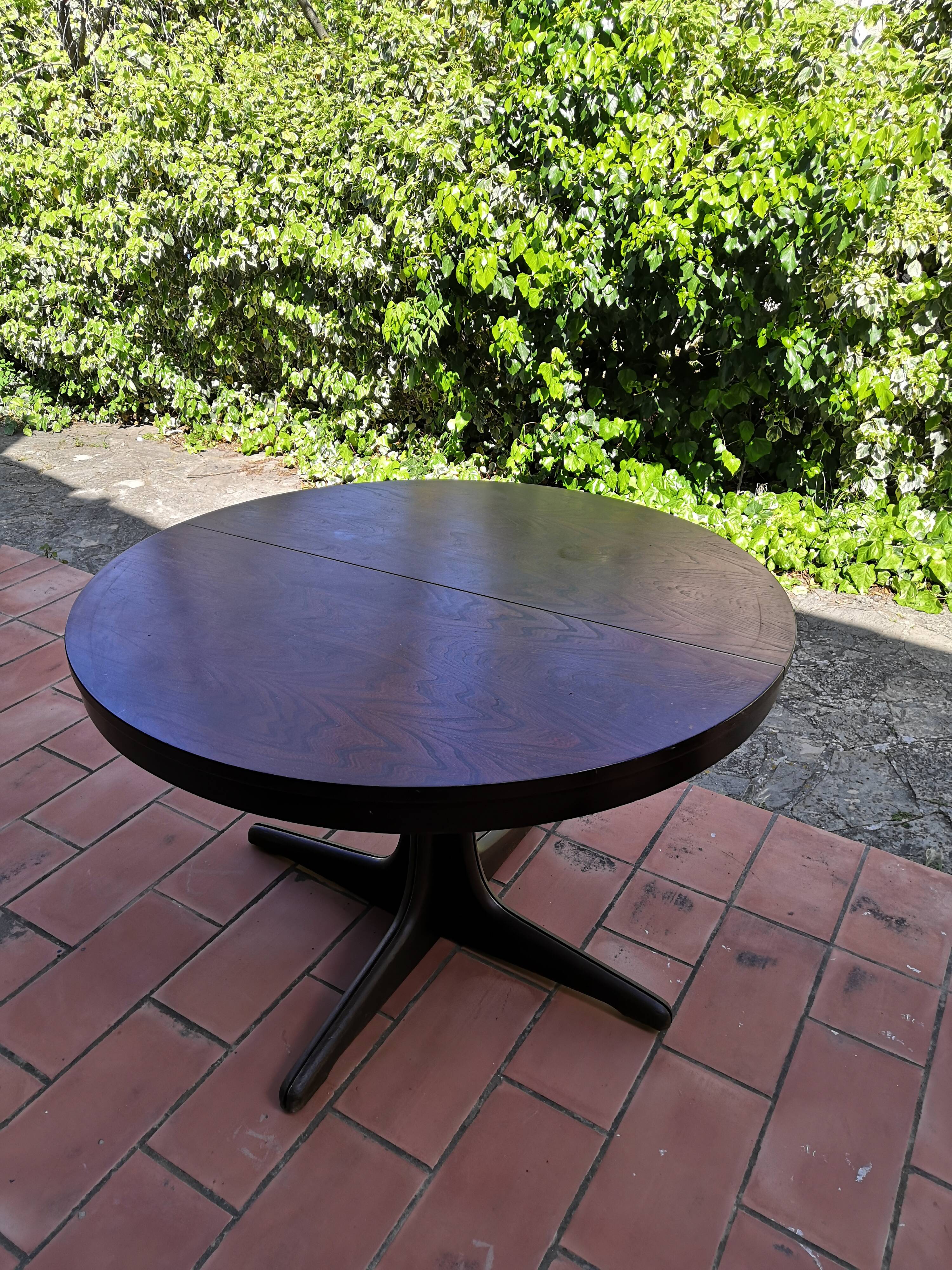 Round table with extension Baumann central foot 1970