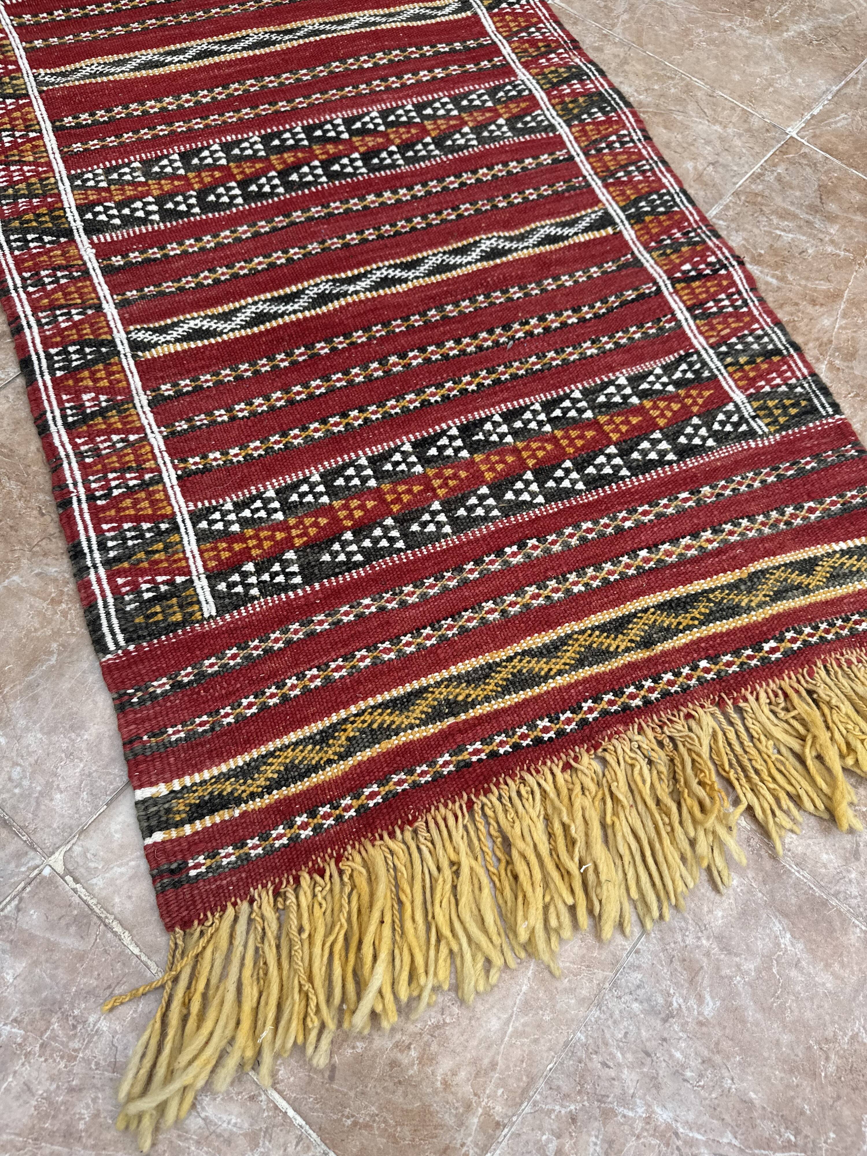 Moroccan Berber rug handwoven 100% wool