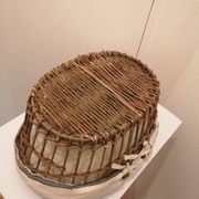 Panier en osier avec deux anses