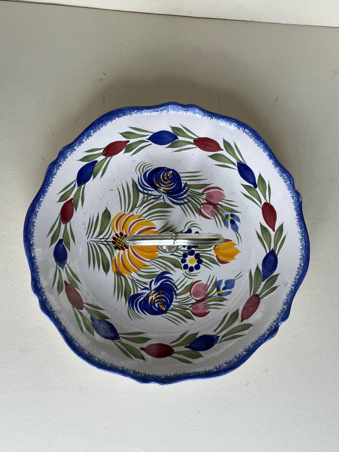 Quimper Henriot earthenware display or mute servant