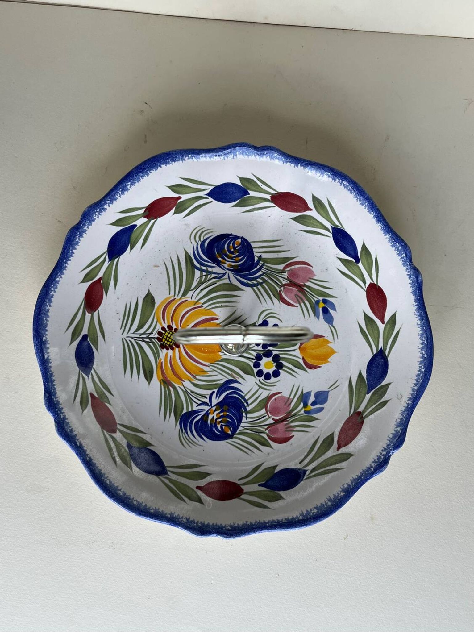 Quimper Henriot earthenware display or mute servant