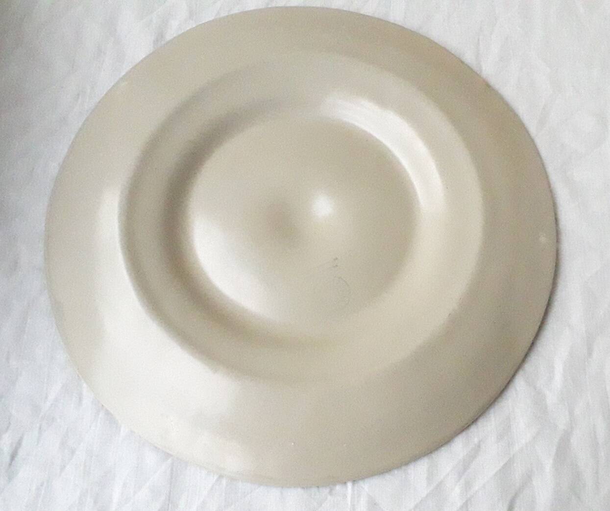 Shell service in slipware