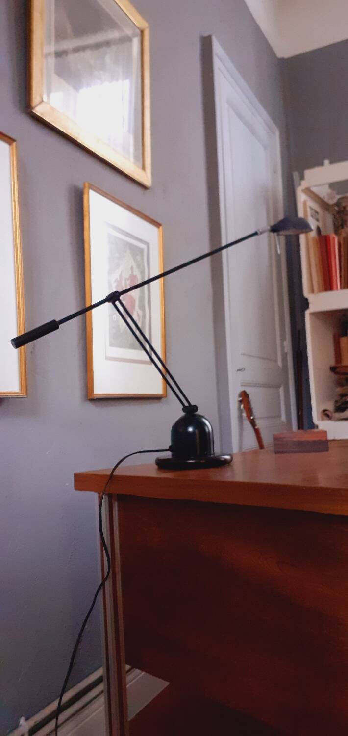 Lampe de bureau à balancier en métal noir, Italie années 1980