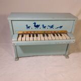 Piano child